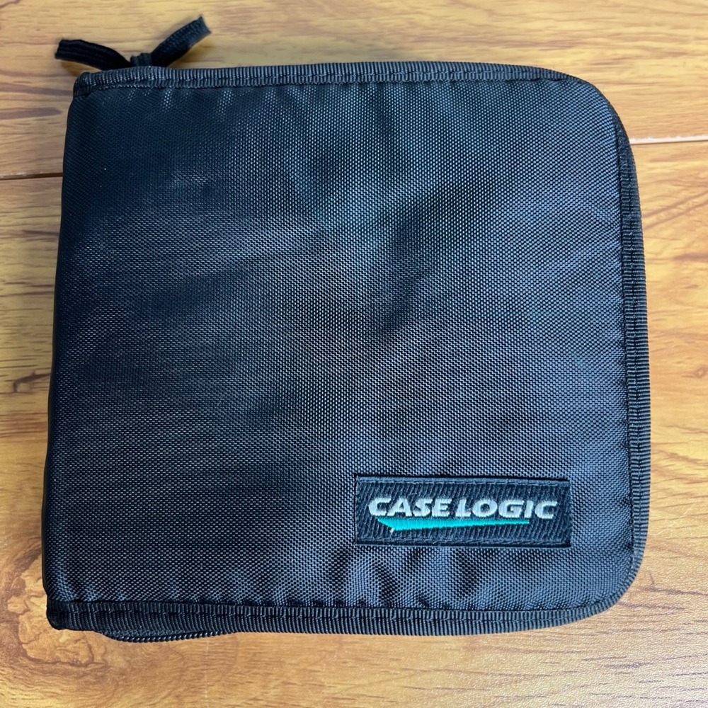 Case Logic CD DVD Binder Black Nylon 24 Disc Capacity Portable Wallet Case